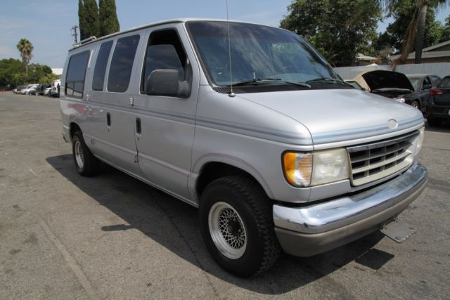 1992 Ford E-Series Van E-150