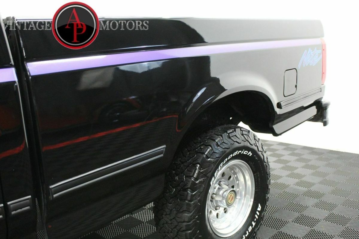 1992 Ford F-150 COLLECTOR "NITE" EDITION 4X4! - photo 10