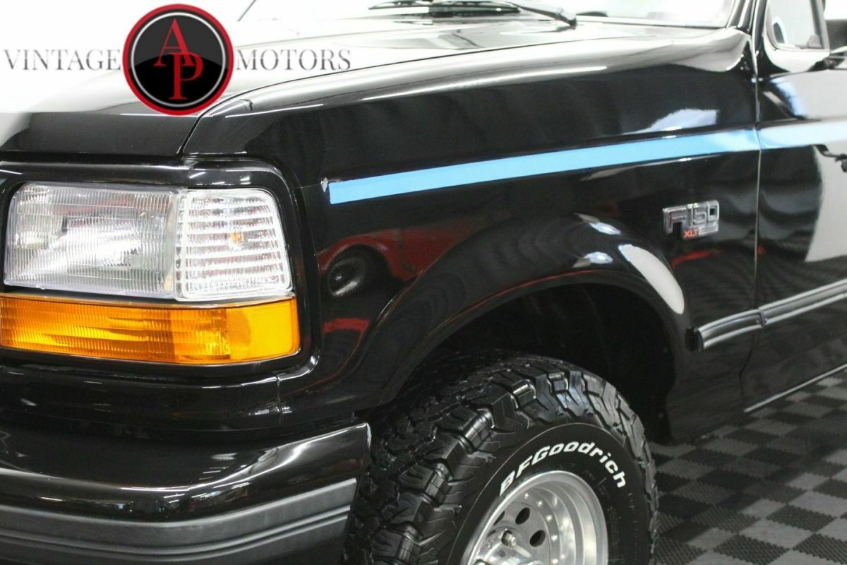1992 Ford F-150 COLLECTOR "NITE" EDITION 4X4! - photo 8