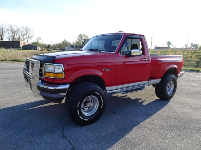 1992 Ford F-150 Custom Standard Cab Pickup 2-Door - photo 2