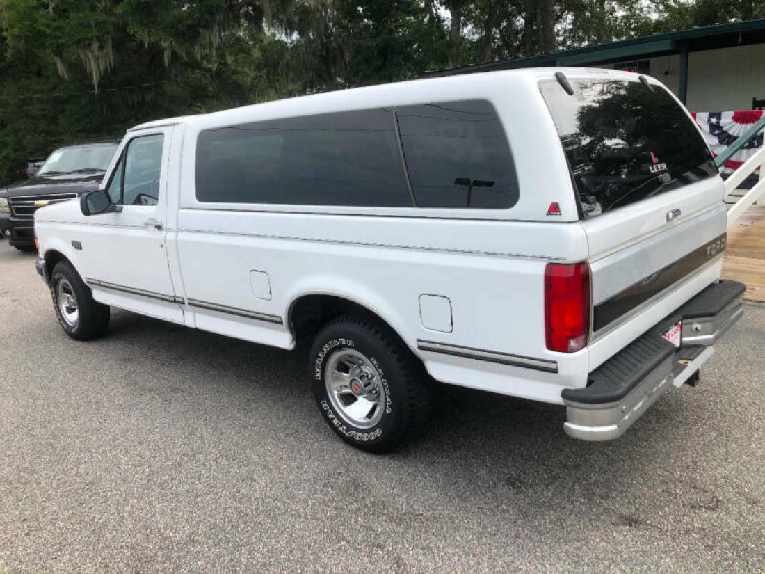 1992 Ford F-150 XLT Lariat 2dr Standard Cab LB - photo 4