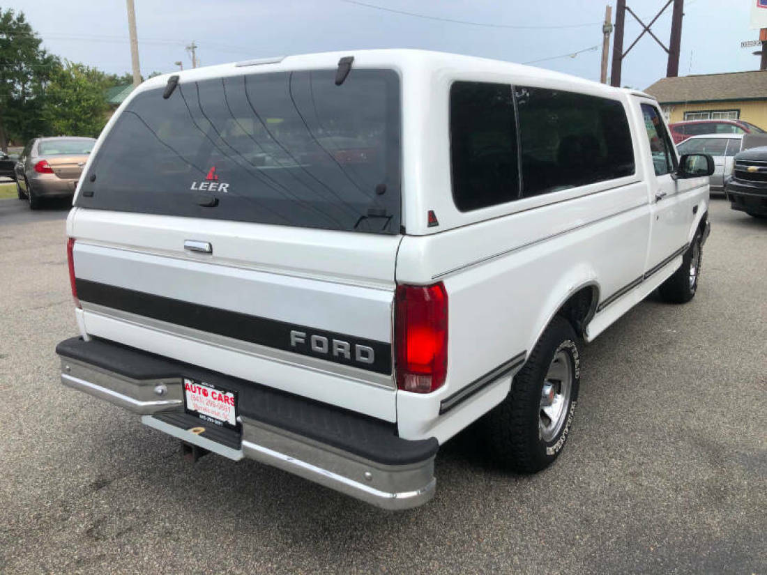 1992 Ford F-150 XLT Lariat 2dr Standard Cab LB - photo 6