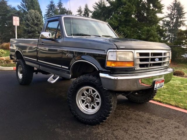 1992 Ford F-250 XLT 4X4 F-SERIES MUST SEE - photo 2