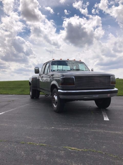 1992 Ford F-350 XLT - photo 2