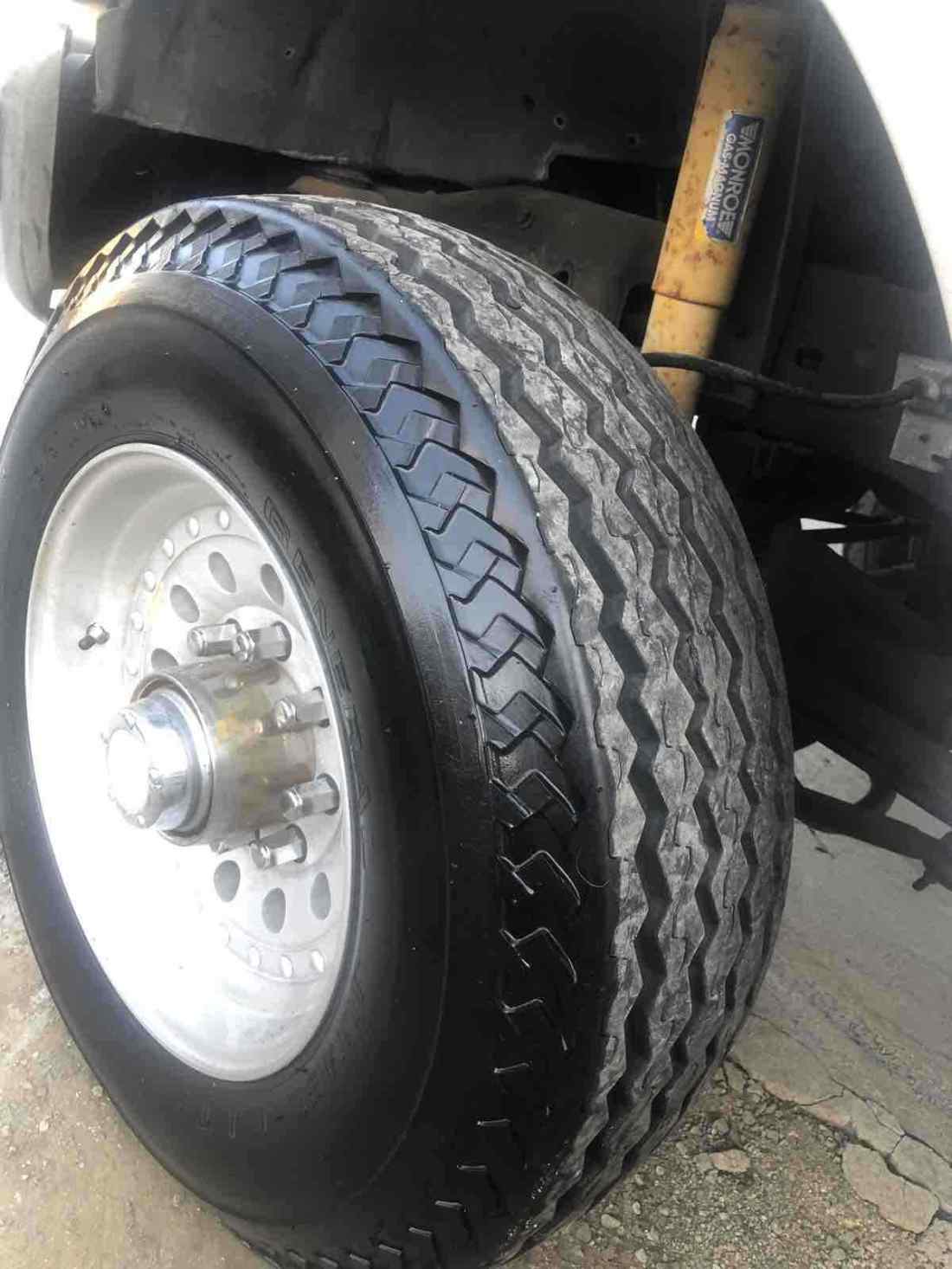 1992 Ford F-350 - photo 8