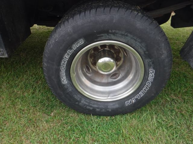 1992 Ford F-450 - photo 9