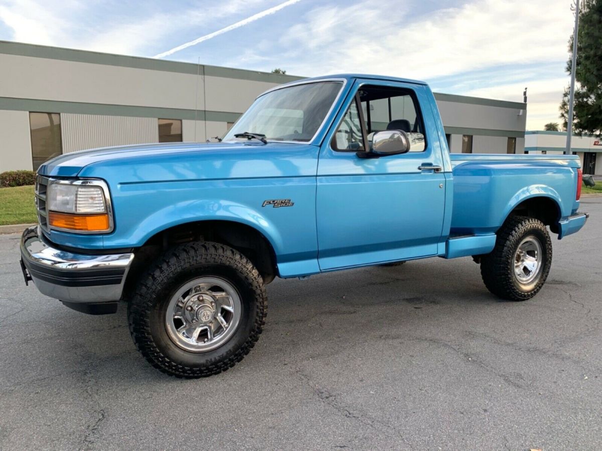 1992 Ford f150 Flareside 4x4 !!.. only 68k Original miles... NO rust ! MUST SEE 1992 Ford F-150 XLT FLARESIDE 4x4 SHORTBED PICKUP