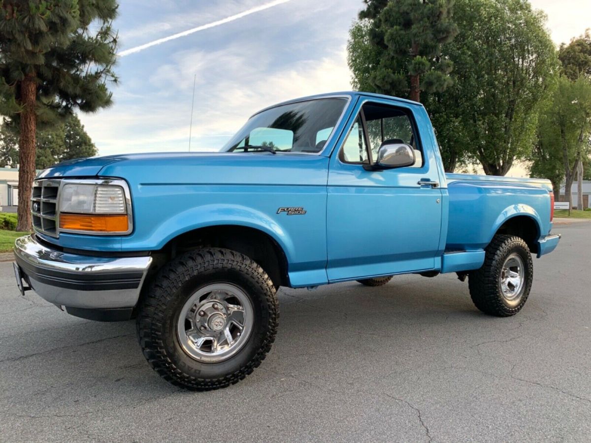 1992 Ford F-150 XLT FLARESIDE 4x4 SHORTBED PICKUP - photo 2