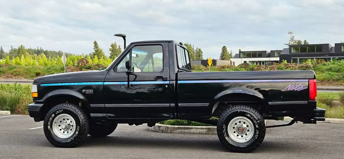 1992 Ford F150 Nite Edition Short Bed 4x4 84k Excellent Condition 100% Rust Free 1992 Ford F-150 Ford XLT NITE EDITION 4X4