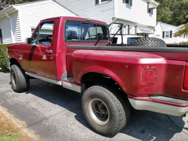 1992 Ford F150 XLT 4x4 351 V8 Automatic flare side pick up truck Features: Po 1992 Ford F-150