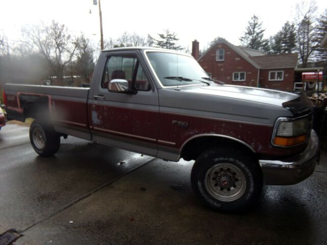 1992 Ford F150 XLT truck pick-up long bed. ONLY 65000 ORIGINAL MILES 1992 Ford F-150 XLT