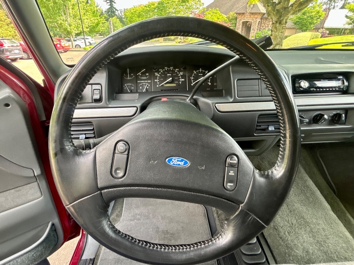 1992 Ford F-250 XLT HD 4X4 V8 - photo 10