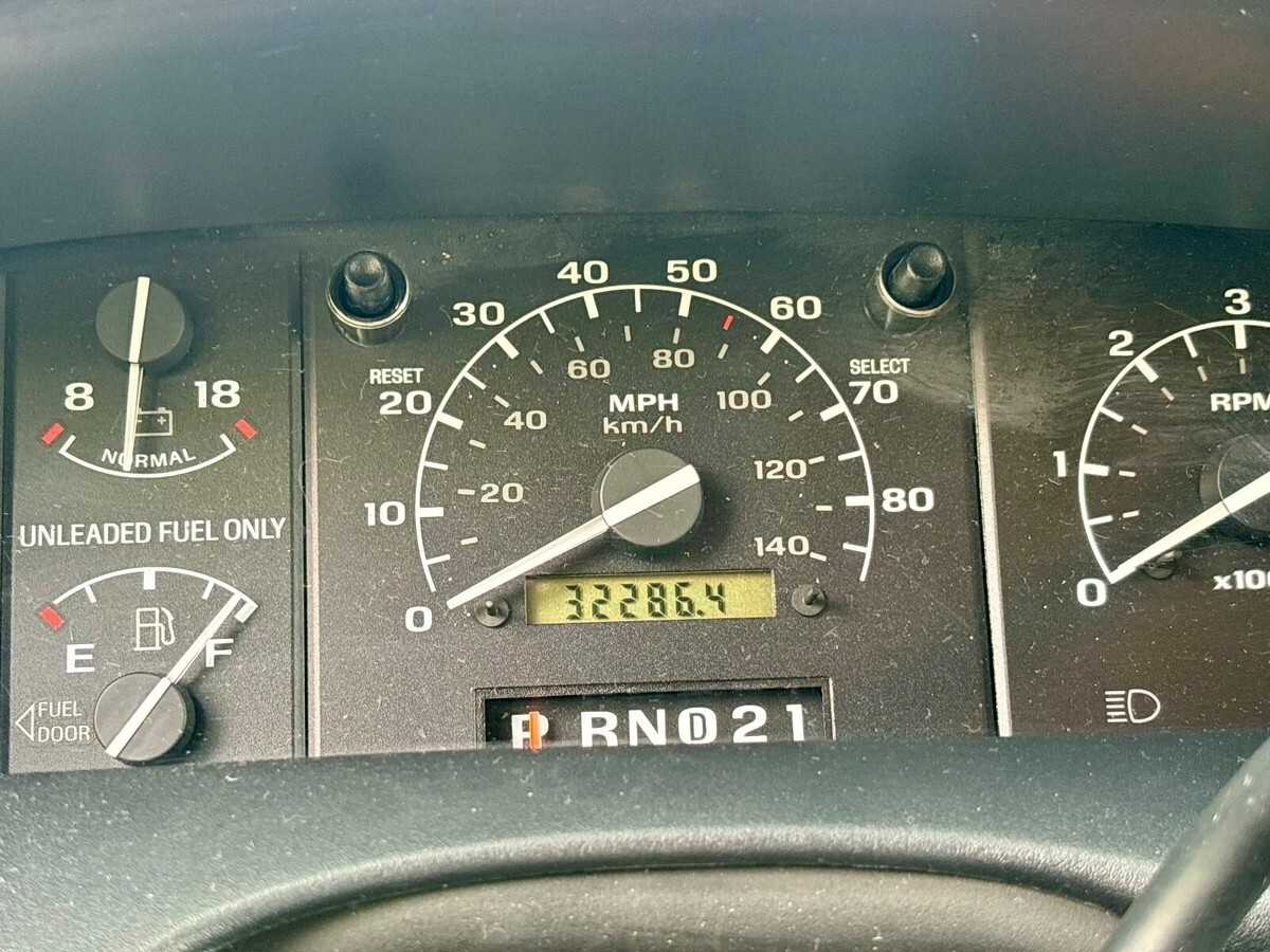 1992 Ford F-250 XLT HD 4X4 V8 - photo 11