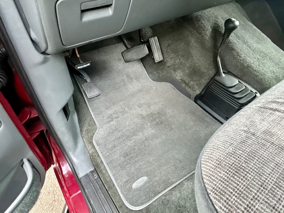 1992 Ford F-250 XLT HD 4X4 V8 - photo 8
