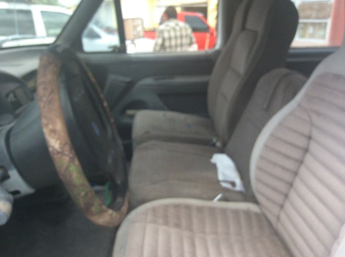 1992 Ford F-350 - photo 3
