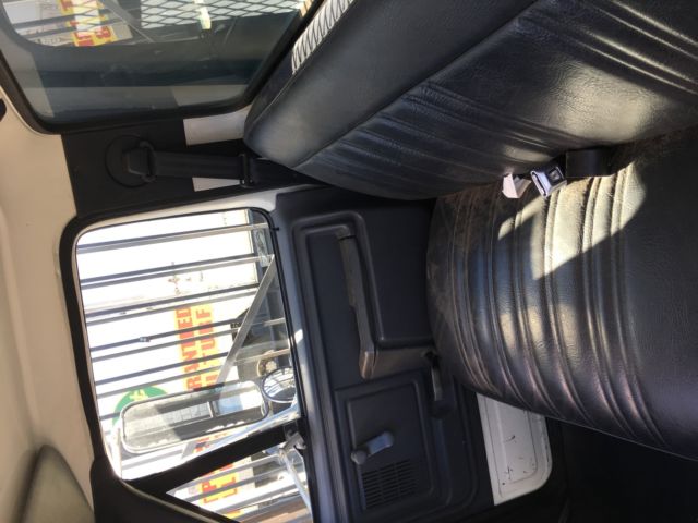 1992 Ford F-550 - photo 11