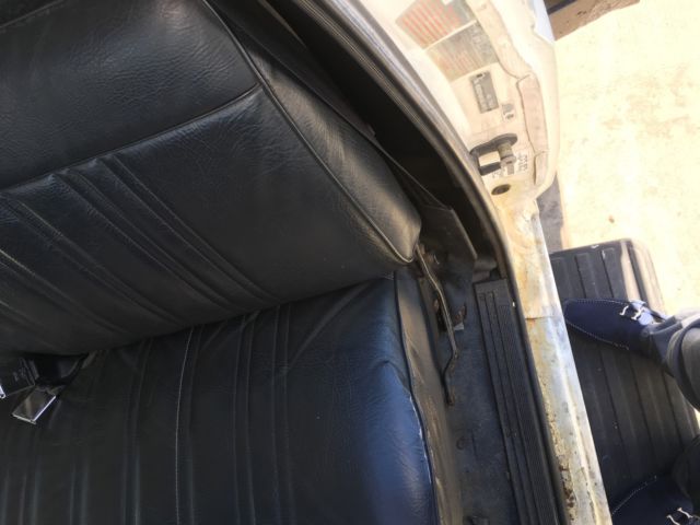 1992 Ford F-550 - photo 12