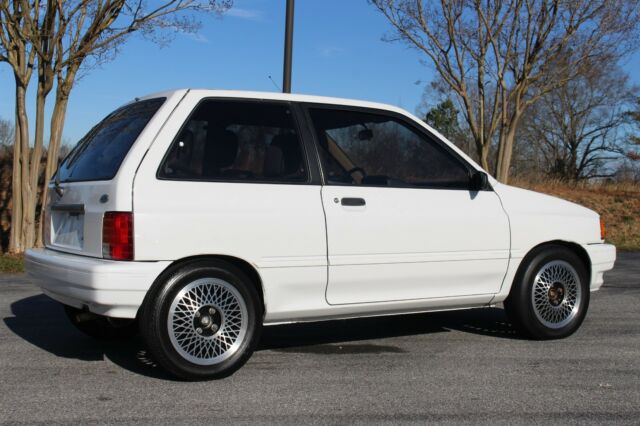 1992 Ford Festiva - photo 6