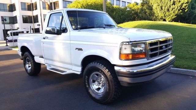1992 Ford F-150 FLARESIDE SHORT BED 4X4 RUST FREE 5.0 EFI V8 4WD - photo 2