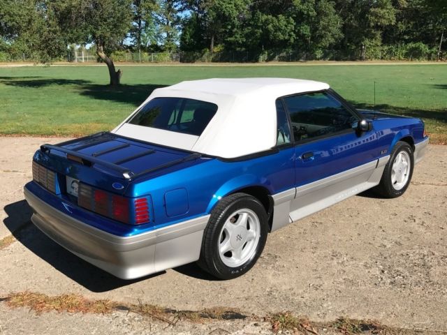 1992 Ford Mustang GT - photo 13