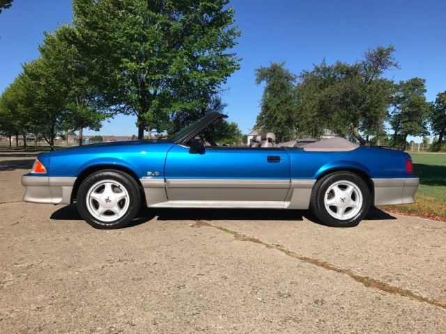 1992 Ford Mustang GT - photo 8