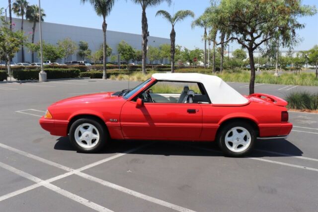 1992 Ford Mustang -- - photo 10