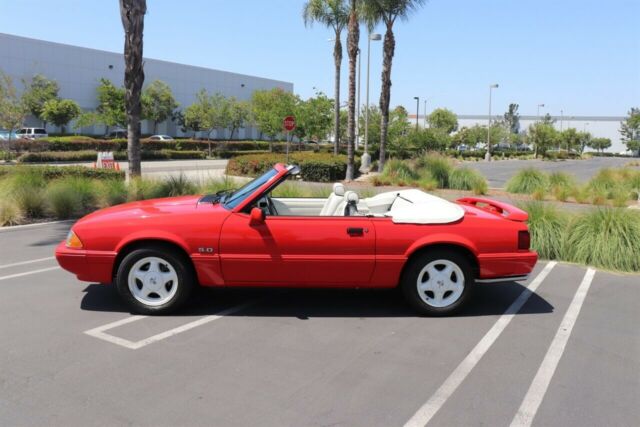 1992 Ford Mustang -- - photo 9