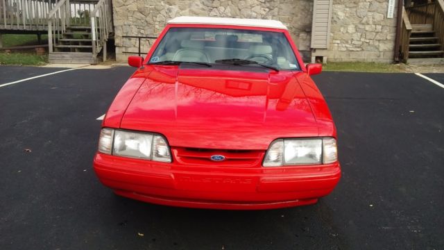 1992 Ford Mustang - photo 2