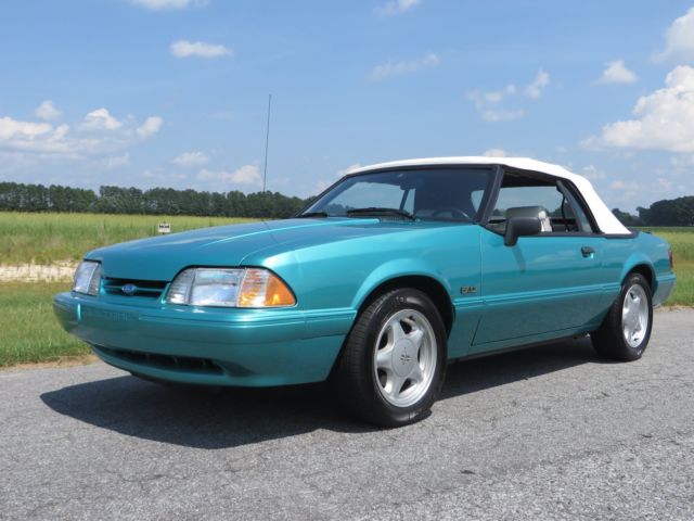 1992 Ford Mustang