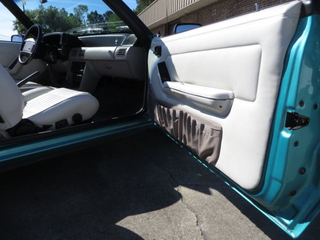 1992 Ford Mustang - photo 11