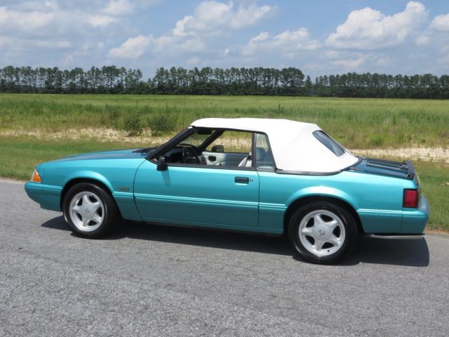 1992 Ford Mustang - photo 3