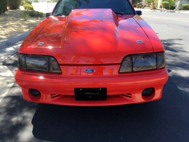 1992 Ford Mustang GT - photo 2