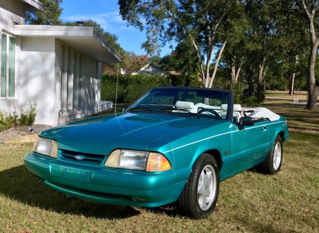 1992 Ford Mustang LX Convertible - photo 13