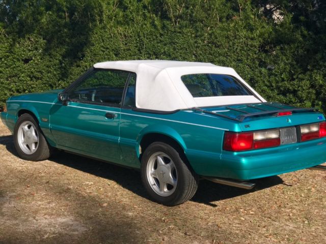1992 Ford Mustang LX Convertible - photo 3
