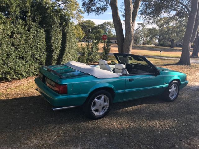 1992 Ford Mustang LX Convertible - photo 4