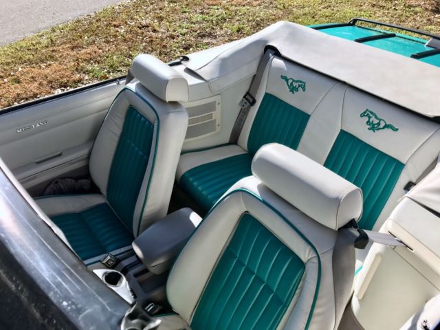 1992 Ford Mustang LX Convertible - photo 8