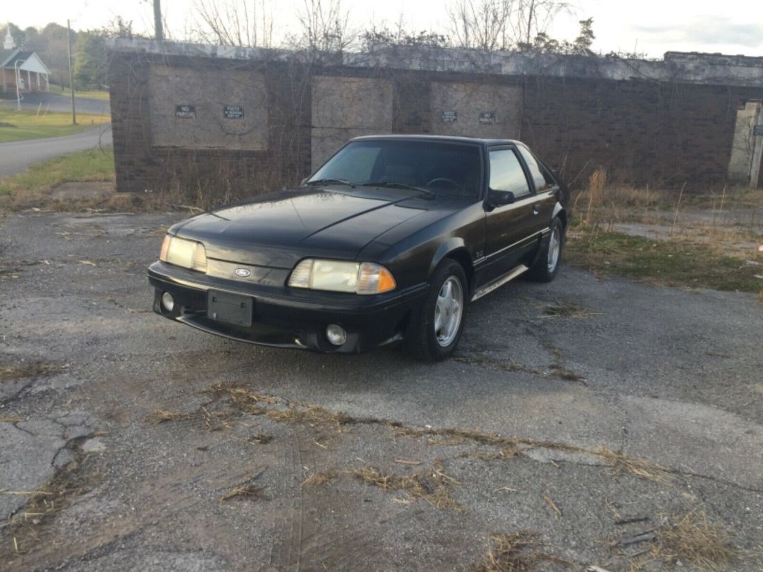1992 Ford Mustang GT - photo 12