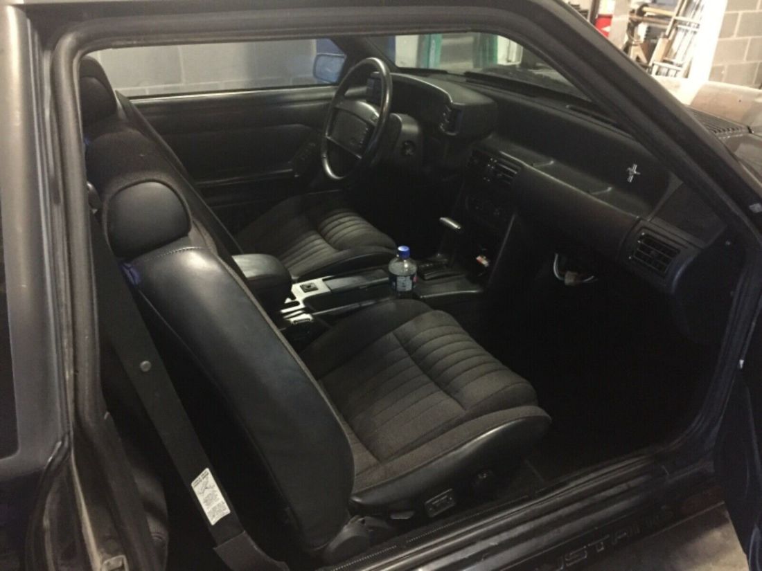 1992 Ford Mustang GT - photo 9