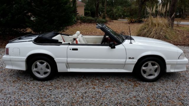 1992 Ford Mustang GT - photo 2