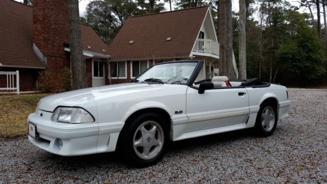 1992 Ford Mustang GT - photo 6