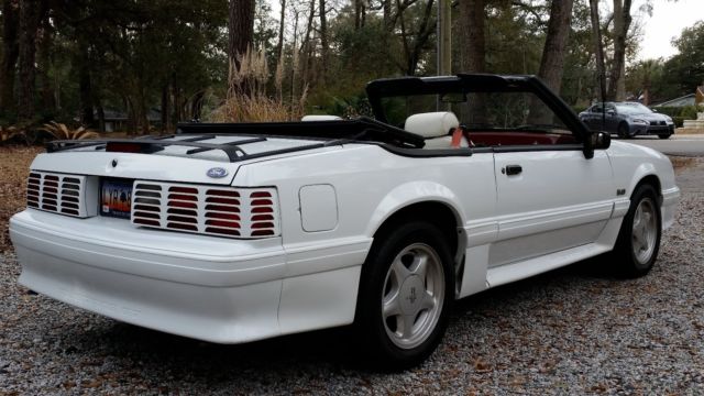 1992 Ford Mustang GT - photo 9