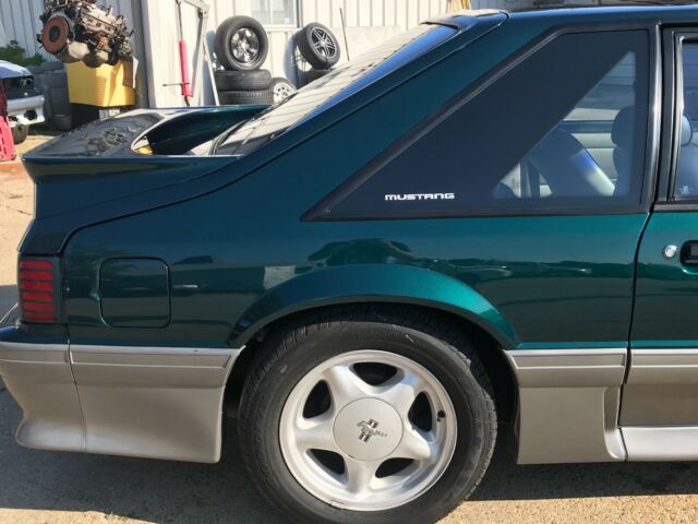 1992 Ford Mustang GT - photo 3