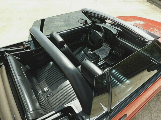 1992 Ford Mustang GT CONVERTIBLE - photo 13