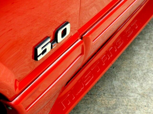 1992 Ford Mustang GT CONVERTIBLE - photo 6