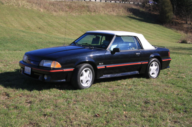 1992 Ford Mustang GT Convertible 2-Door 5.0L V8 - 65,900 Miles - $10,995 1992 Ford Mustang GT