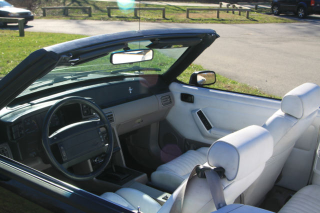 1992 Ford Mustang GT - photo 12