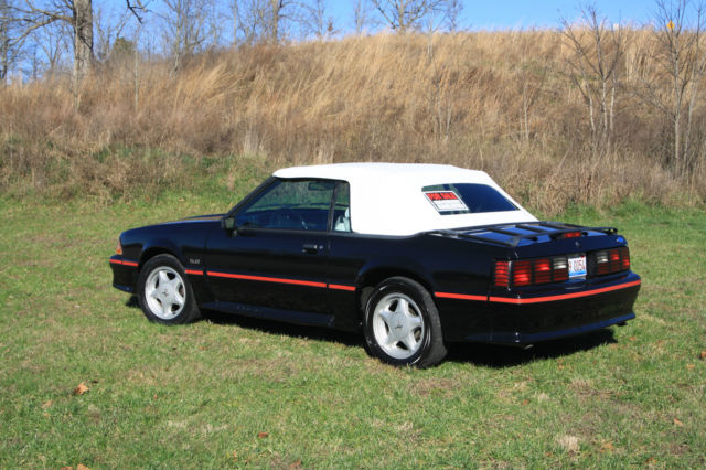 1992 Ford Mustang GT - photo 3
