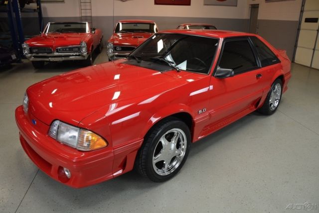1992 Ford Mustang GT - photo 3
