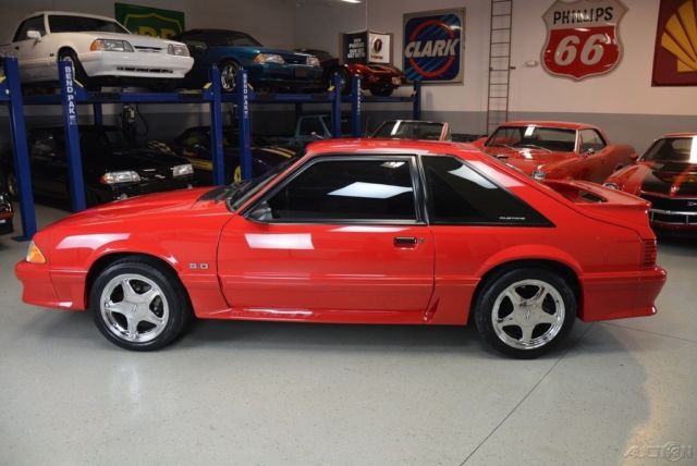 1992 Ford Mustang GT - photo 5