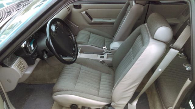 1992 Ford Mustang GT - photo 10